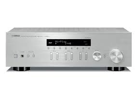 Yamaha RN303D Receptor estéreo Yamaha Musiccast RN-303D